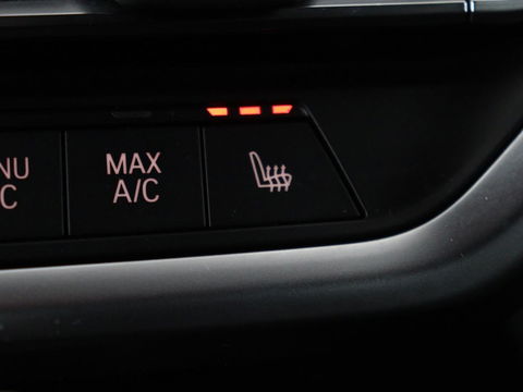 BMW X3 xDrive30e M-Sport | Leder | Adaptive cruise | Stoel & stuurverwarming | Carplay | Camera | Sportstoelen | Live Cockpit | Full LED | Navigatie