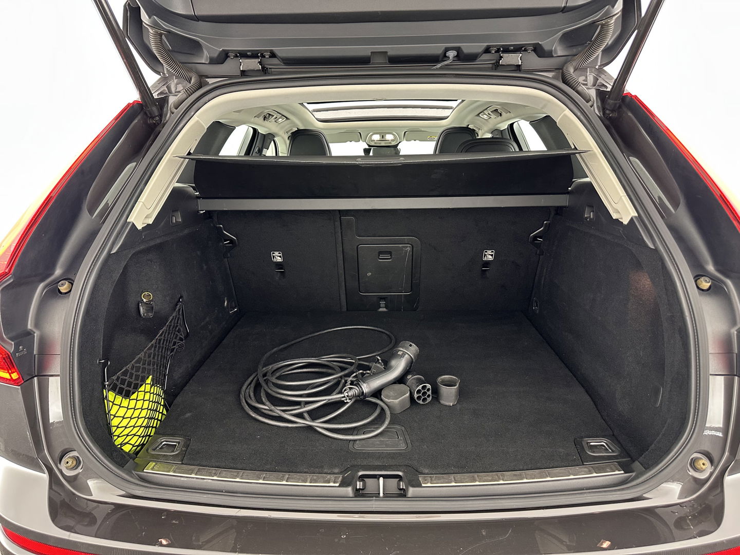Volvo XC60 2.0 T6 Plug-in hybrid AWD Inscription Expression (INCL. BTW)  AUT. *LEATHER | PANO | PLUG-IN | LED*