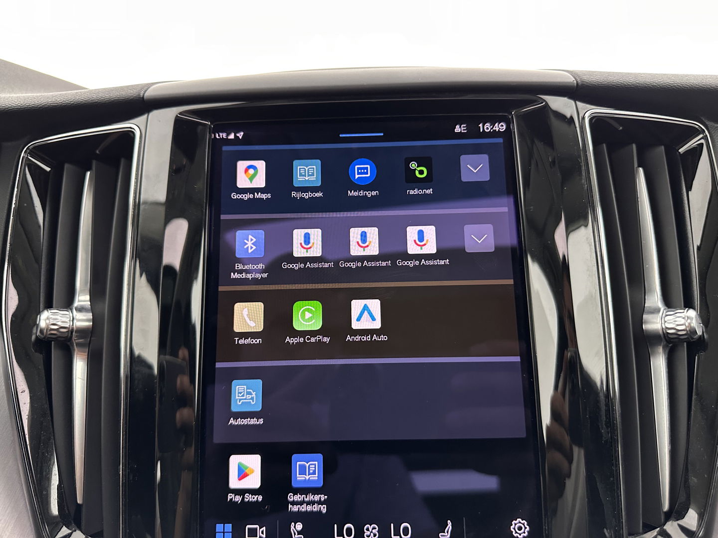 Volvo XC60 2.0 T6 Plug-in hybrid AWD Inscription Expression (INCL. BTW)  AUT. *LEATHER | PANO | PLUG-IN | LED*