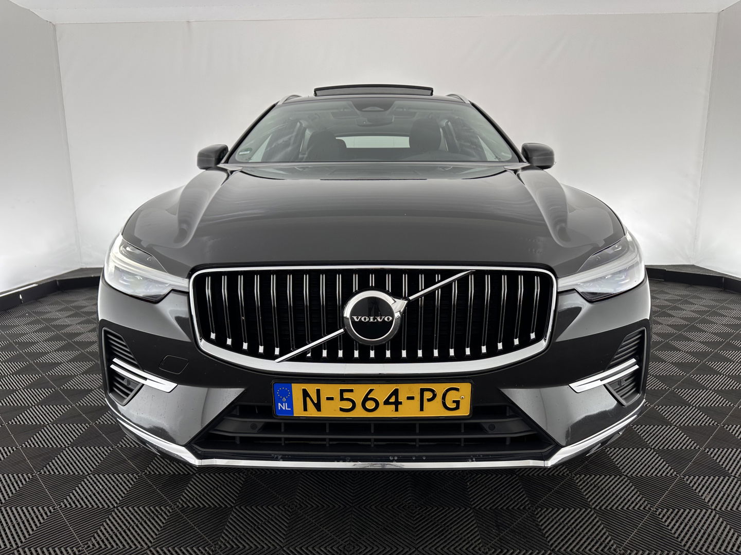 Volvo XC60 2.0 T6 Plug-in hybrid AWD Inscription Expression (INCL. BTW)  AUT. *LEATHER | PANO | PLUG-IN | LED*