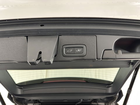 Volvo XC60 2.0 T6 Plug-in hybrid AWD Inscription Expression (INCL. BTW)  AUT. *LEATHER | PANO | PLUG-IN | LED*