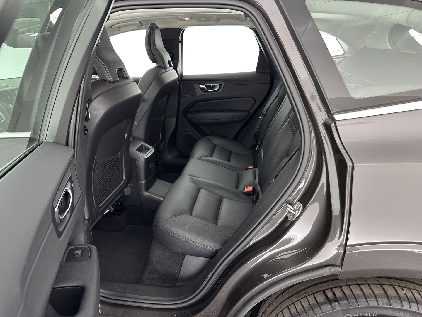 Volvo XC60 2.0 T6 Plug-in hybrid AWD Inscription Expression (INCL. BTW)  AUT. *LEATHER | PANO | PLUG-IN | LED*