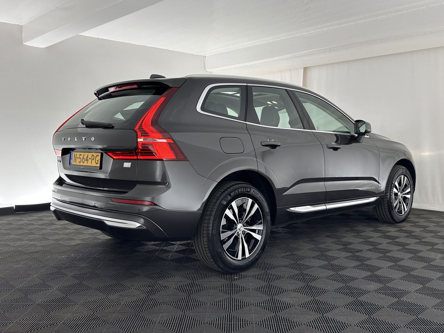 Volvo XC60 2.0 T6 Plug-in hybrid AWD Inscription Expression (INCL. BTW)  AUT. *LEATHER | PANO | PLUG-IN | LED*