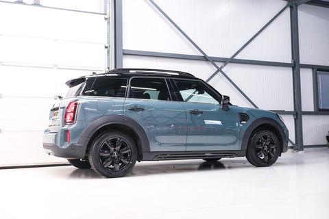 MINI Countryman 1.5 Cooper Sage Green | Panorama | Leder | Stoel en stuurwiel verwarming | Adaptive cruise | Clima | Apple carplay | LED | Deale