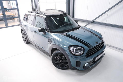 MINI Countryman 1.5 Cooper Sage Green | Panorama | Leder | Stoel en stuurwiel verwarming | Adaptive cruise | Clima | Apple carplay | LED | Deale