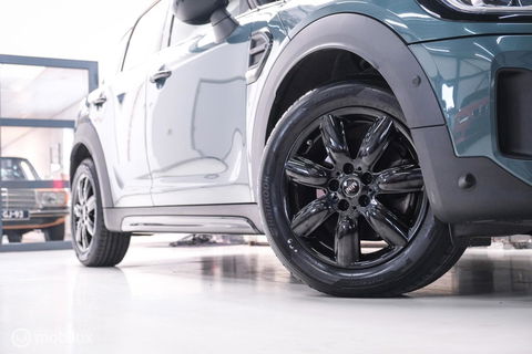 MINI Countryman 1.5 Cooper Sage Green | Panorama | Leder | Stoel en stuurwiel verwarming | Adaptive cruise | Clima | Apple carplay | LED | Deale