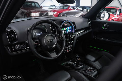 MINI Countryman 1.5 Cooper Sage Green | Panorama | Leder | Stoel en stuurwiel verwarming | Adaptive cruise | Clima | Apple carplay | LED | Deale