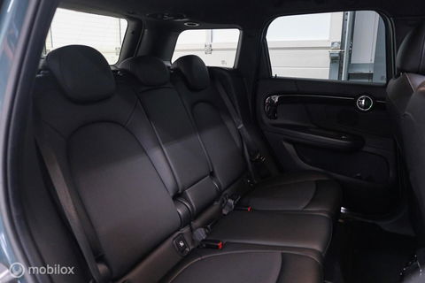 MINI Countryman 1.5 Cooper Sage Green | Panorama | Leder | Stoel en stuurwiel verwarming | Adaptive cruise | Clima | Apple carplay | LED | Deale