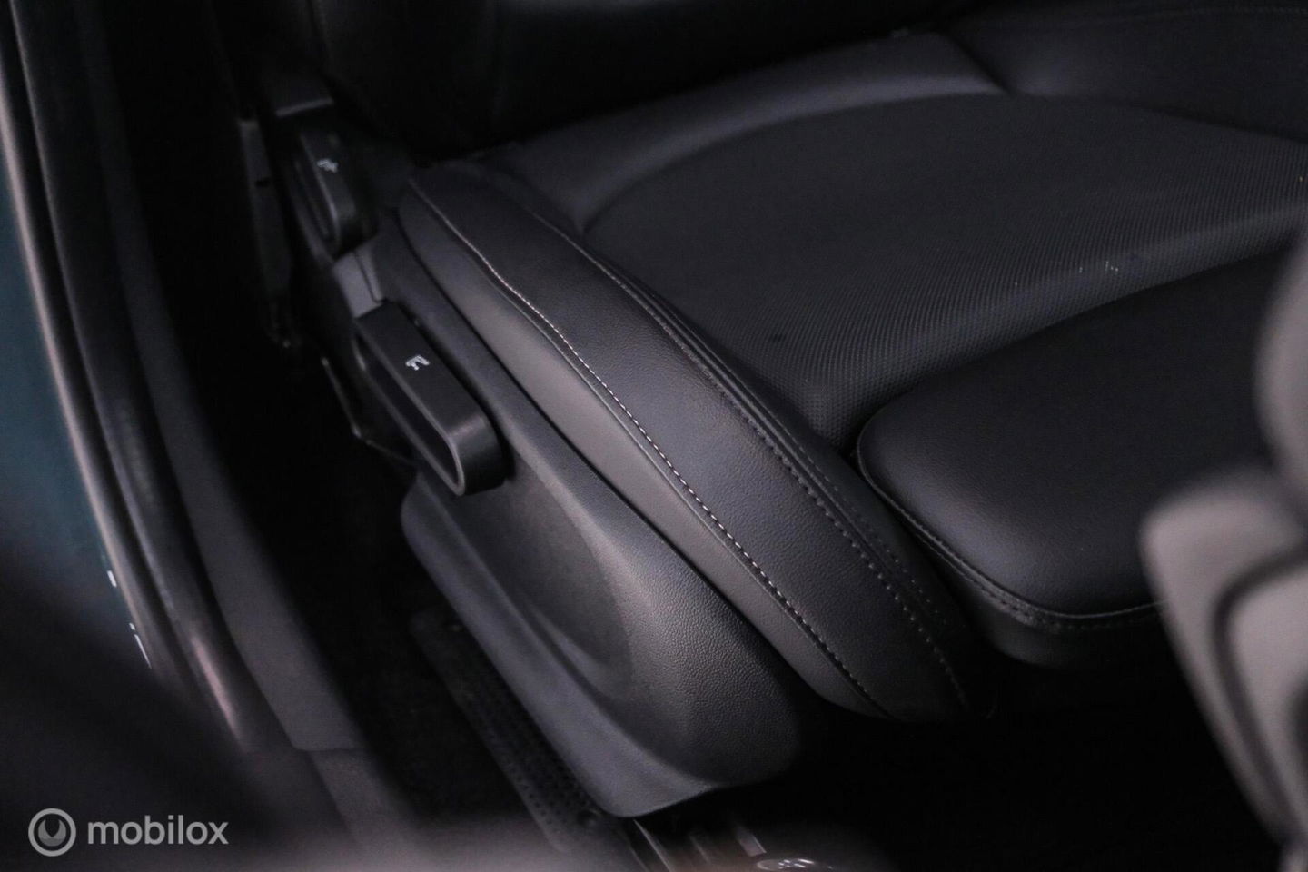 MINI Countryman 1.5 Cooper Sage Green | Panorama | Leder | Stoel en stuurwiel verwarming | Adaptive cruise | Clima | Apple carplay | LED | Deale