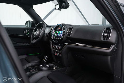 MINI Countryman 1.5 Cooper Sage Green | Panorama | Leder | Stoel en stuurwiel verwarming | Adaptive cruise | Clima | Apple carplay | LED | Deale