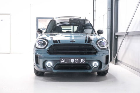 MINI Countryman 1.5 Cooper Sage Green | Panorama | Leder | Stoel en stuurwiel verwarming | Adaptive cruise | Clima | Apple carplay | LED | Deale