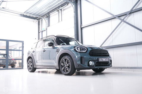 MINI Countryman 1.5 Cooper Sage Green | Panorama | Leder | Stoel en stuurwiel verwarming | Adaptive cruise | Clima | Apple carplay | LED | Deale