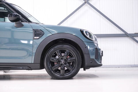 MINI Countryman 1.5 Cooper Sage Green | Panorama | Leder | Stoel en stuurwiel verwarming | Adaptive cruise | Clima | Apple carplay | LED | Deale