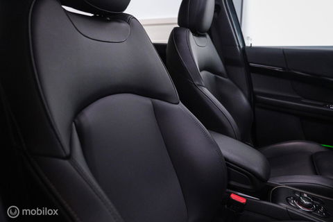 MINI Countryman 1.5 Cooper Sage Green | Panorama | Leder | Stoel en stuurwiel verwarming | Adaptive cruise | Clima | Apple carplay | LED | Deale