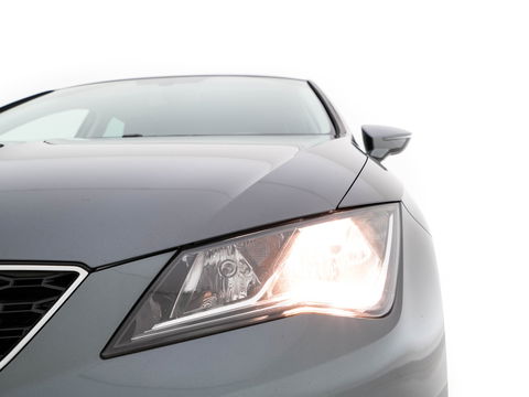 SEAT Leon 2.0 TDI FR Connect Aut. *LEATHER-MICROFIBRE | NAVI-FULLMAP | SPORT-SEATS | SEAT-SOUND | AMBIENT-LIGHT |  ECC | SHIFT-PADDLES | PDC | CRUISE | 17''ALU*