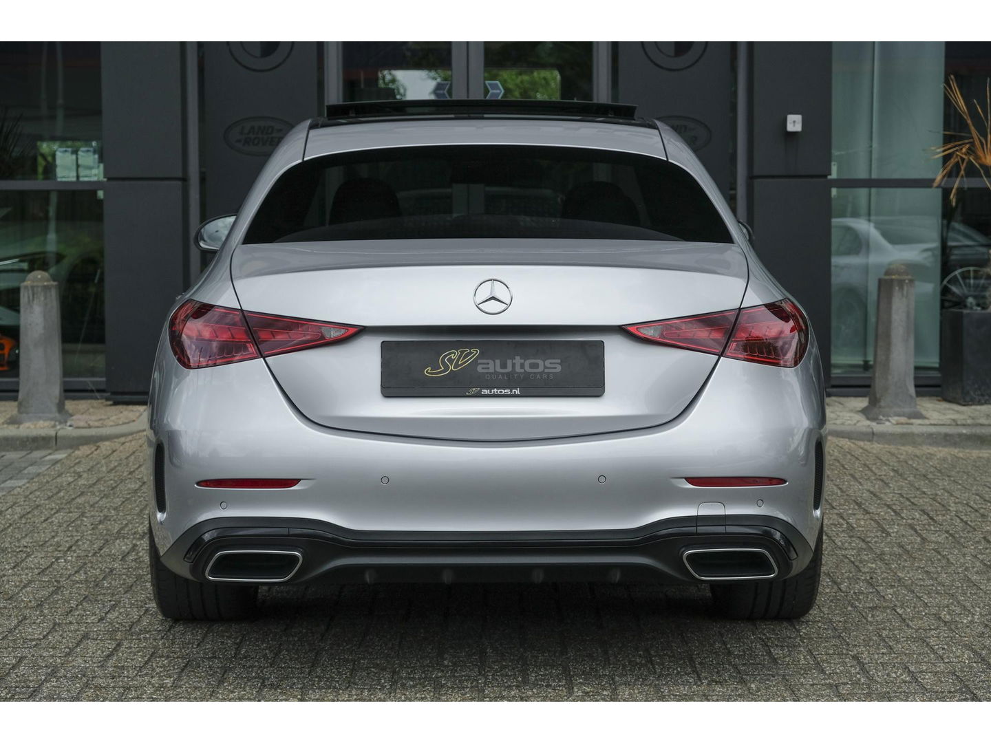 Mercedes-Benz C-Klasse C300 AMG 258pk Panoramadak Digital light Stoelventilatie Head-up 19" LMV Memory Night pakket