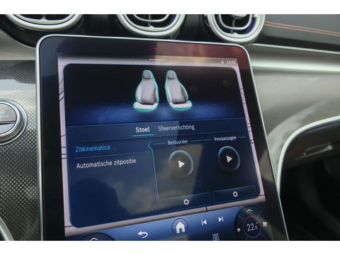 Mercedes-Benz C-Klasse C300 AMG 258pk Panoramadak Digital light Stoelventilatie Head-up 19" LMV Memory Night pakket
