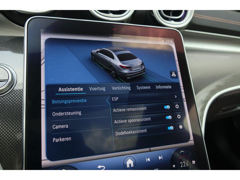 Mercedes-Benz C-Klasse C300 AMG 258pk Panoramadak Digital light Stoelventilatie Head-up 19" LMV Memory Night pakket