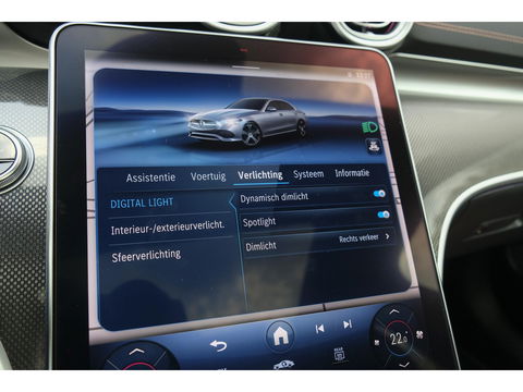 Mercedes-Benz C-Klasse C300 AMG 258pk Panoramadak Digital light Stoelventilatie Head-up 19" LMV Memory Night pakket