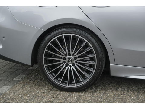 Mercedes-Benz C-Klasse C300 AMG 258pk Panoramadak Digital light Stoelventilatie Head-up 19" LMV Memory Night pakket