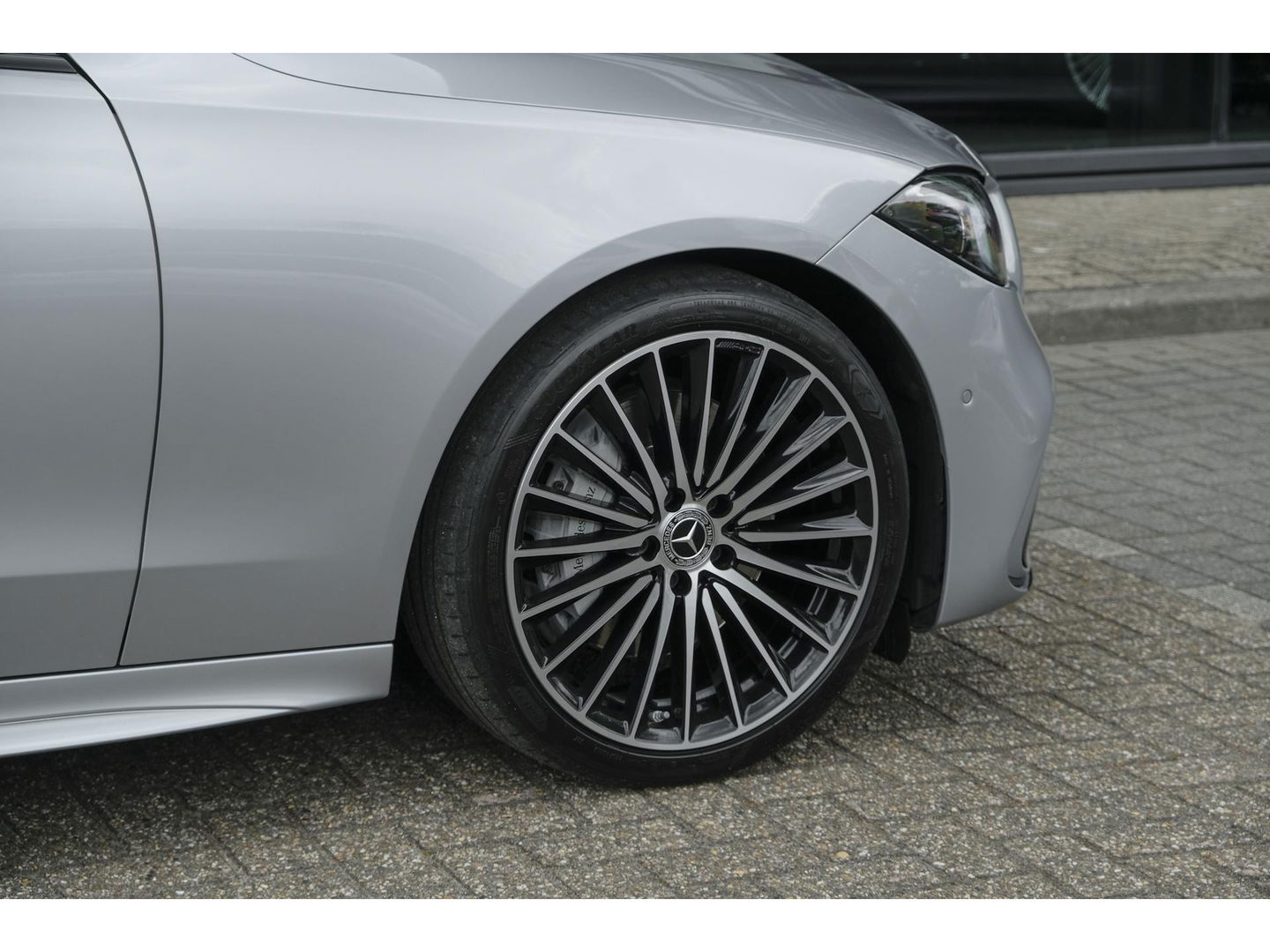 Mercedes-Benz C-Klasse C300 AMG 258pk Panoramadak Digital light Stoelventilatie Head-up 19" LMV Memory Night pakket