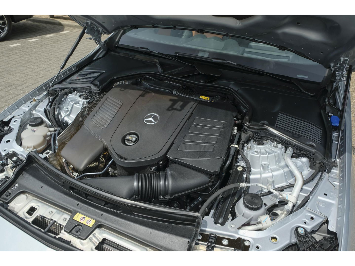 Mercedes-Benz C-Klasse C300 AMG 258pk Panoramadak Digital light Stoelventilatie Head-up 19" LMV Memory Night pakket