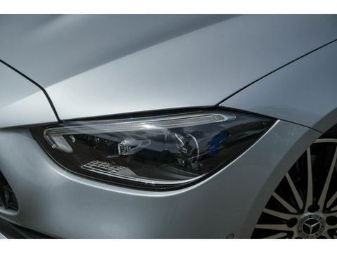 Mercedes-Benz C-Klasse C300 AMG 258pk Panoramadak Digital light Stoelventilatie Head-up 19" LMV Memory Night pakket