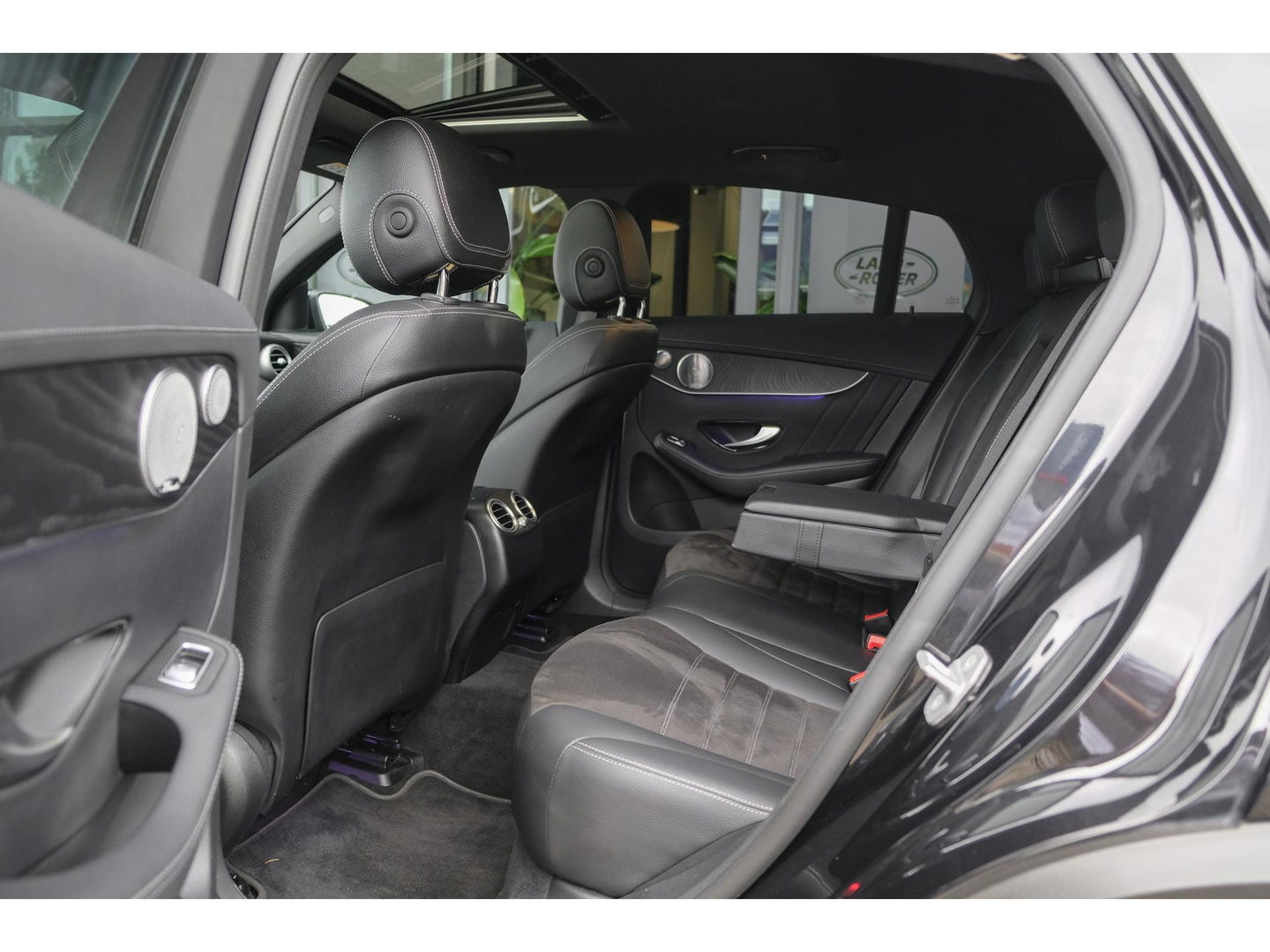 Mercedes-Benz GLC Coupé GLC300e AMG 320pk 4MATIC Schuifdak Burmester Camera MBUX Trekhaak elektrisch 20" LMV