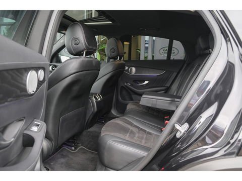 Mercedes-Benz GLC Coupé GLC300e AMG 320pk 4MATIC Schuifdak Burmester Camera MBUX Trekhaak elektrisch 20" LMV