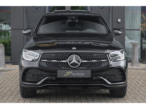 Mercedes-Benz GLC Coupé GLC300e AMG 320pk 4MATIC Schuifdak Burmester Camera MBUX Trekhaak elektrisch 20" LMV