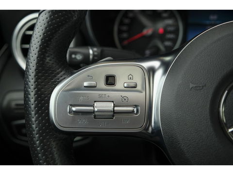 Mercedes-Benz GLC Coupé GLC300e AMG 320pk 4MATIC Schuifdak Burmester Camera MBUX Trekhaak elektrisch 20" LMV