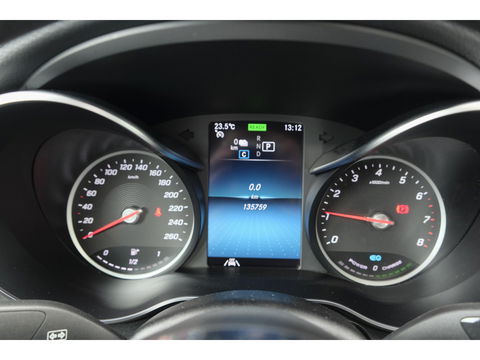 Mercedes-Benz GLC Coupé GLC300e AMG 320pk 4MATIC Schuifdak Burmester Camera MBUX Trekhaak elektrisch 20" LMV