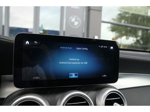 Mercedes-Benz GLC Coupé GLC300e AMG 320pk 4MATIC Schuifdak Burmester Camera MBUX Trekhaak elektrisch 20" LMV