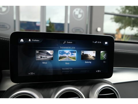 Mercedes-Benz GLC Coupé GLC300e AMG 320pk 4MATIC Schuifdak Burmester Camera MBUX Trekhaak elektrisch 20" LMV