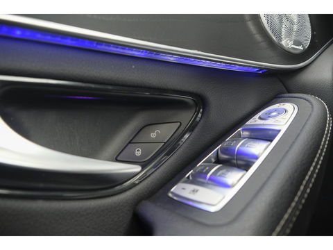 Mercedes-Benz GLC Coupé GLC300e AMG 320pk 4MATIC Schuifdak Burmester Camera MBUX Trekhaak elektrisch 20" LMV