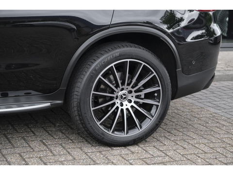 Mercedes-Benz GLC Coupé GLC300e AMG 320pk 4MATIC Schuifdak Burmester Camera MBUX Trekhaak elektrisch 20" LMV