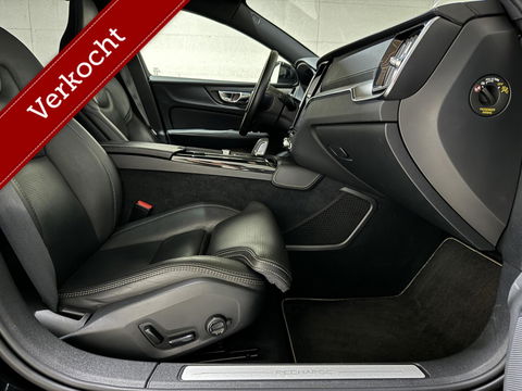 Volvo V60 2.0 T8 Recharge AWD R-Design B&W 360° Pano HUD Trekh. NAP