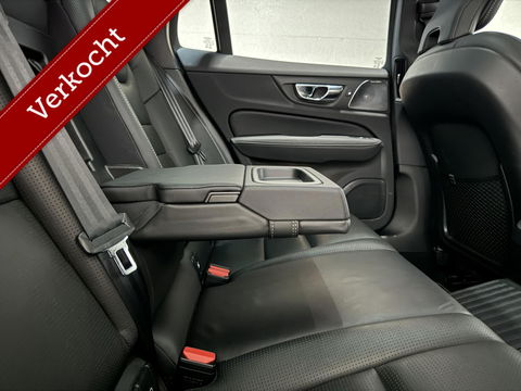 Volvo V60 2.0 T8 Recharge AWD R-Design B&W 360° Pano HUD Trekh. NAP