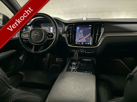 Volvo V60 2.0 T8 Recharge AWD R-Design B&W 360° Pano HUD Trekh. NAP