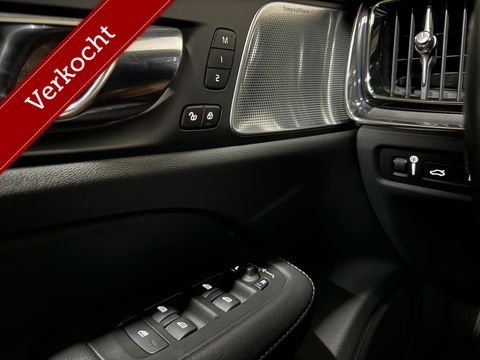 Volvo V60 2.0 T8 Recharge AWD R-Design B&W 360° Pano HUD Trekh. NAP
