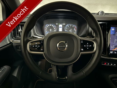 Volvo V60 2.0 T8 Recharge AWD R-Design B&W 360° Pano HUD Trekh. NAP