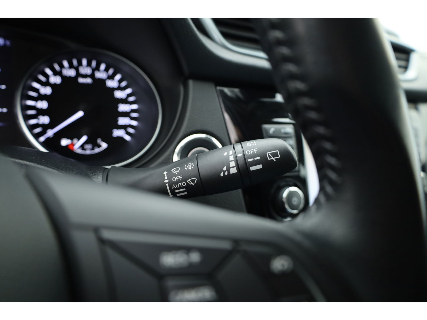 Nissan QASHQAI 1.2 N-Connecta | Navi | Cruise | Stoelverw. | Camera | 360 Cam | Trekhaak