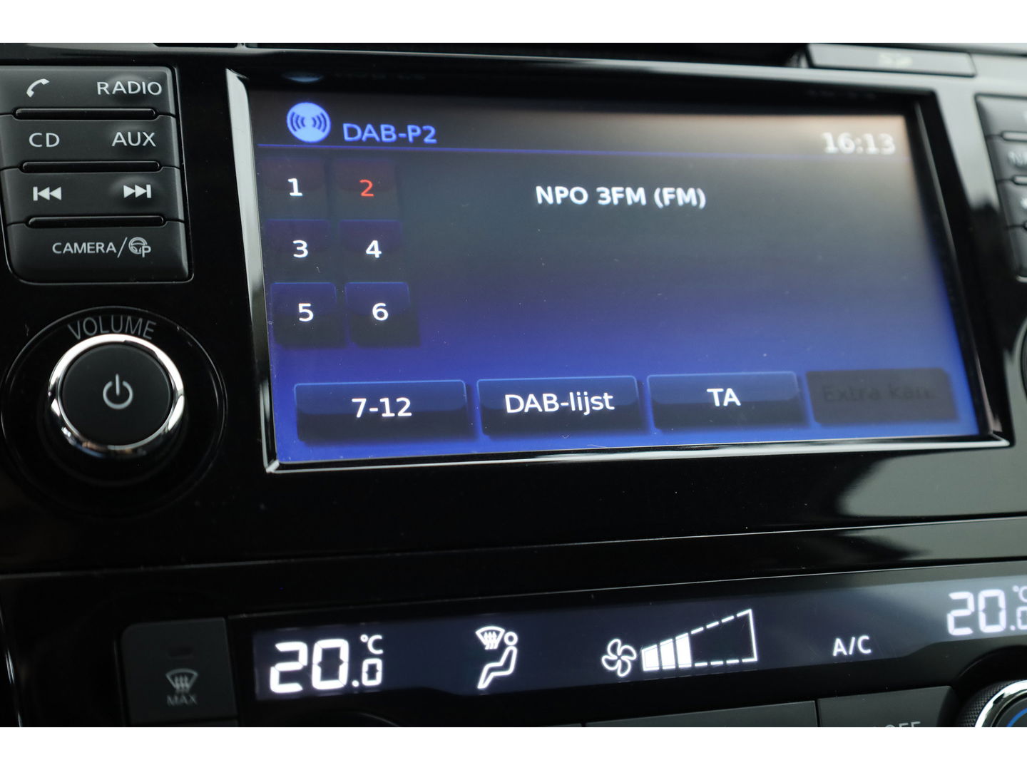 Nissan QASHQAI 1.2 N-Connecta | Navi | Cruise | Stoelverw. | Camera | 360 Cam | Trekhaak