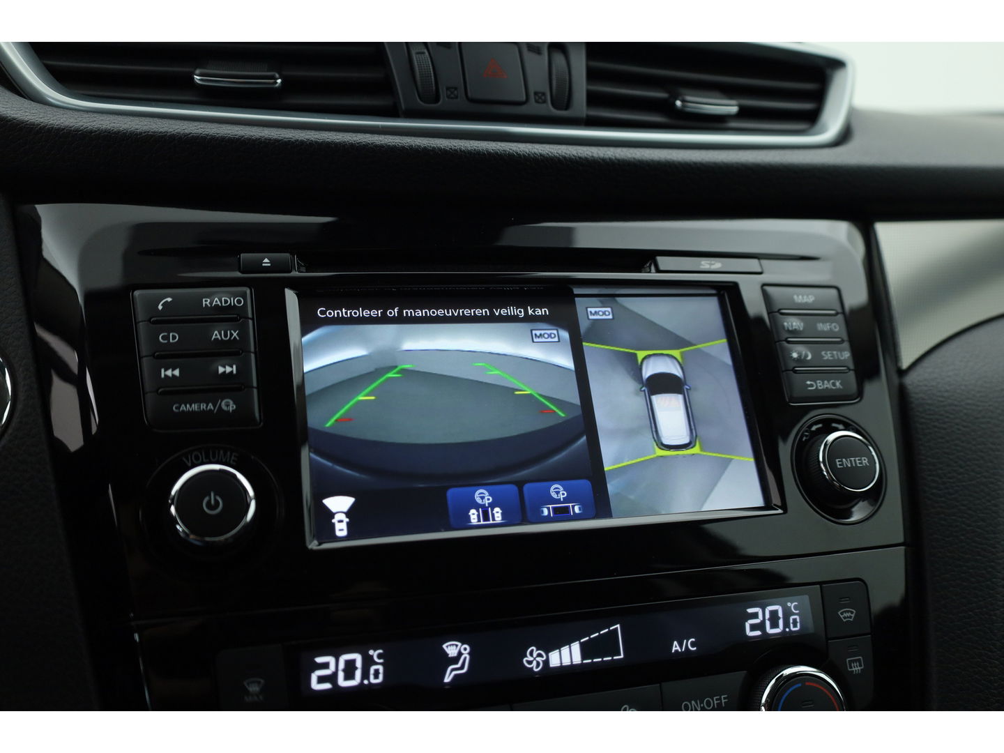 Nissan QASHQAI 1.2 N-Connecta | Navi | Cruise | Stoelverw. | Camera | 360 Cam | Trekhaak