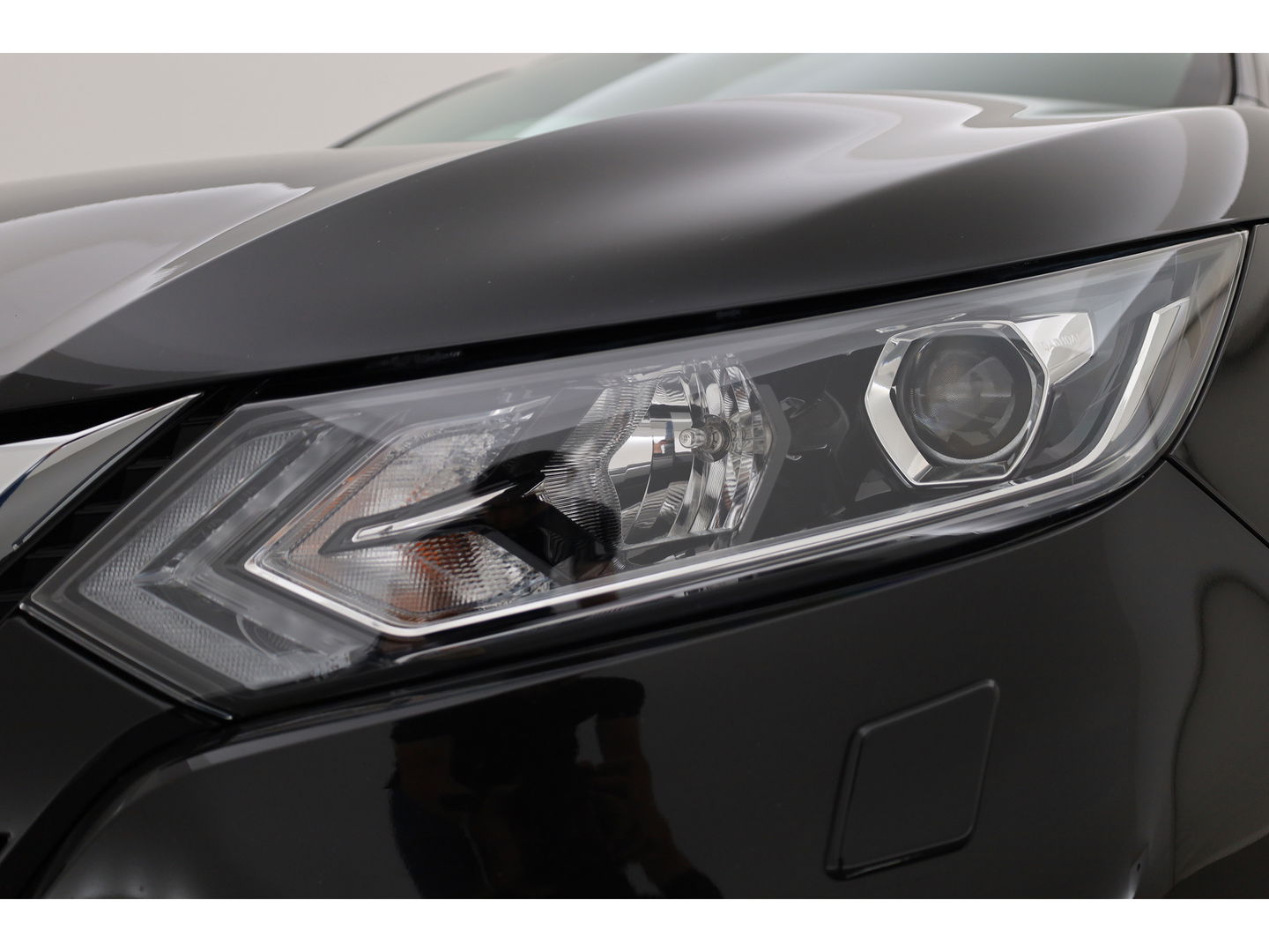 Nissan QASHQAI 1.2 N-Connecta | Navi | Cruise | Stoelverw. | Camera | 360 Cam | Trekhaak