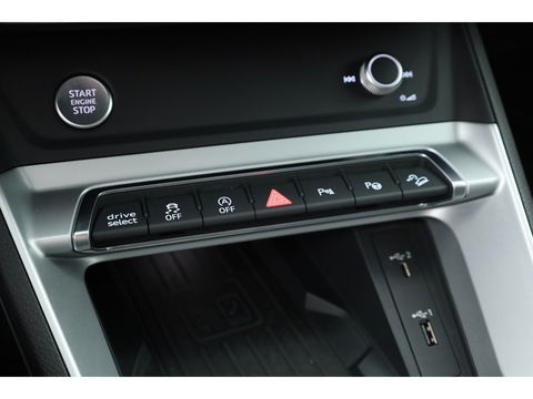 Audi Q3 Sportback 35 TFSI Pro Line business | Elek. Trekhaak | CarPlay | Adapt. Cruise | Stoelverw. | Navi