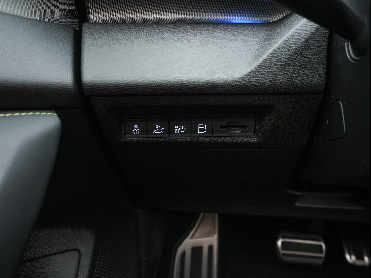 Peugeot 308 SW 1.6 HYbrid 180 GT-Sport-Pack Business (INCL-BTW) Aut. *PANO | LEATHER-MICROFIBRE | MATRIX-LED | TOPVIEW | MEMORY-PACK | ADAPTIVE-CRUISE | BLINDSPOT | DIGI-COCKPIT | HEATED-SPORTSEATS | KEYLESS | LANE-ASSIST | NAVI-FULLMAP | ...
