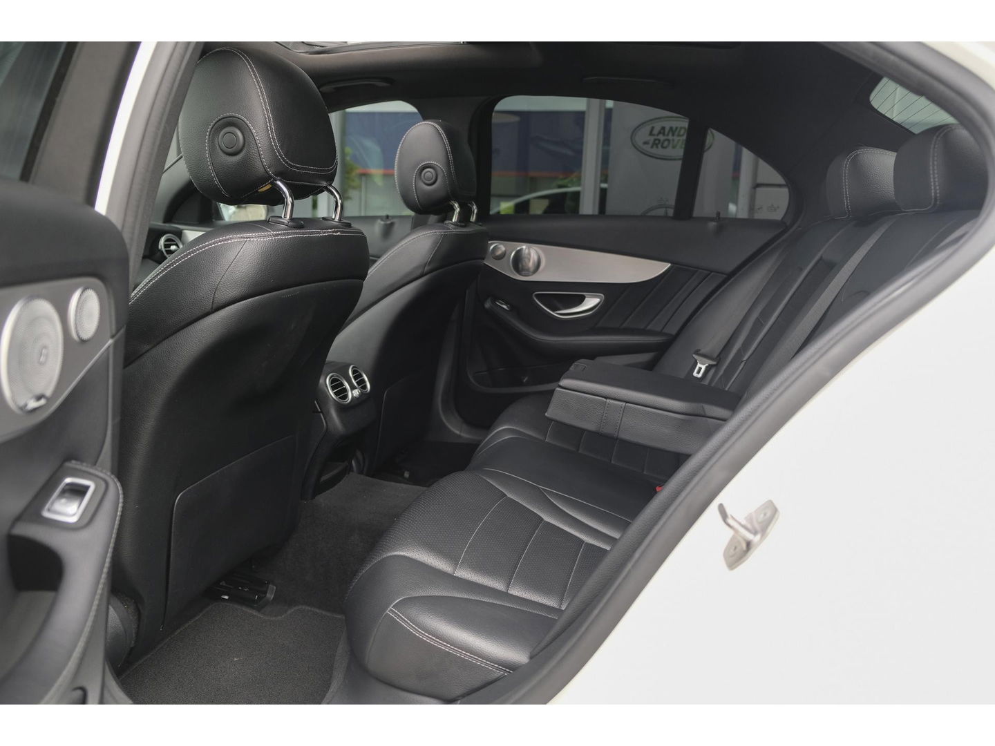 Mercedes-Benz C-Klasse C200 AMG 184pk Panoramadak Burmester Night pakket 19" LMV Command Full led