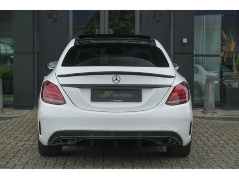 Mercedes-Benz C-Klasse C200 AMG 184pk Panoramadak Burmester Night pakket 19" LMV Command Full led