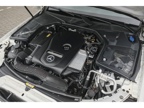 Mercedes-Benz C-Klasse C200 AMG 184pk Panoramadak Burmester Night pakket 19" LMV Command Full led
